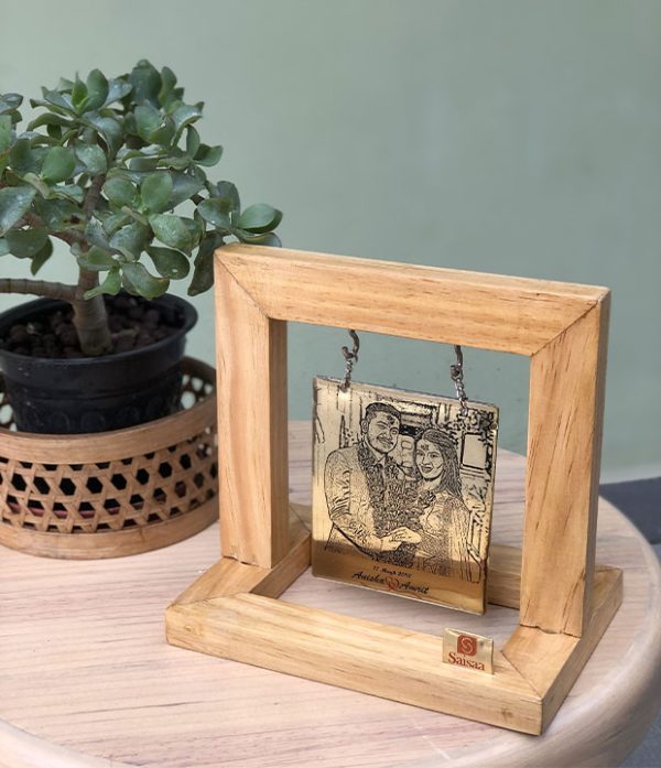 Photo frame with engraved name