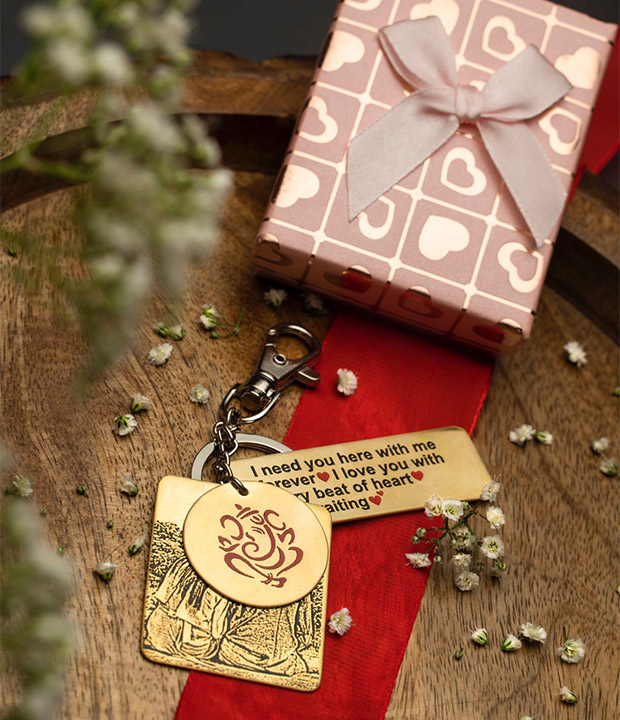 Personalized Triple-Plate Brass Customized Keychain